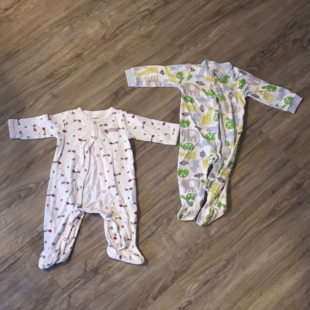 9Mo. Carter’s snap sleepers